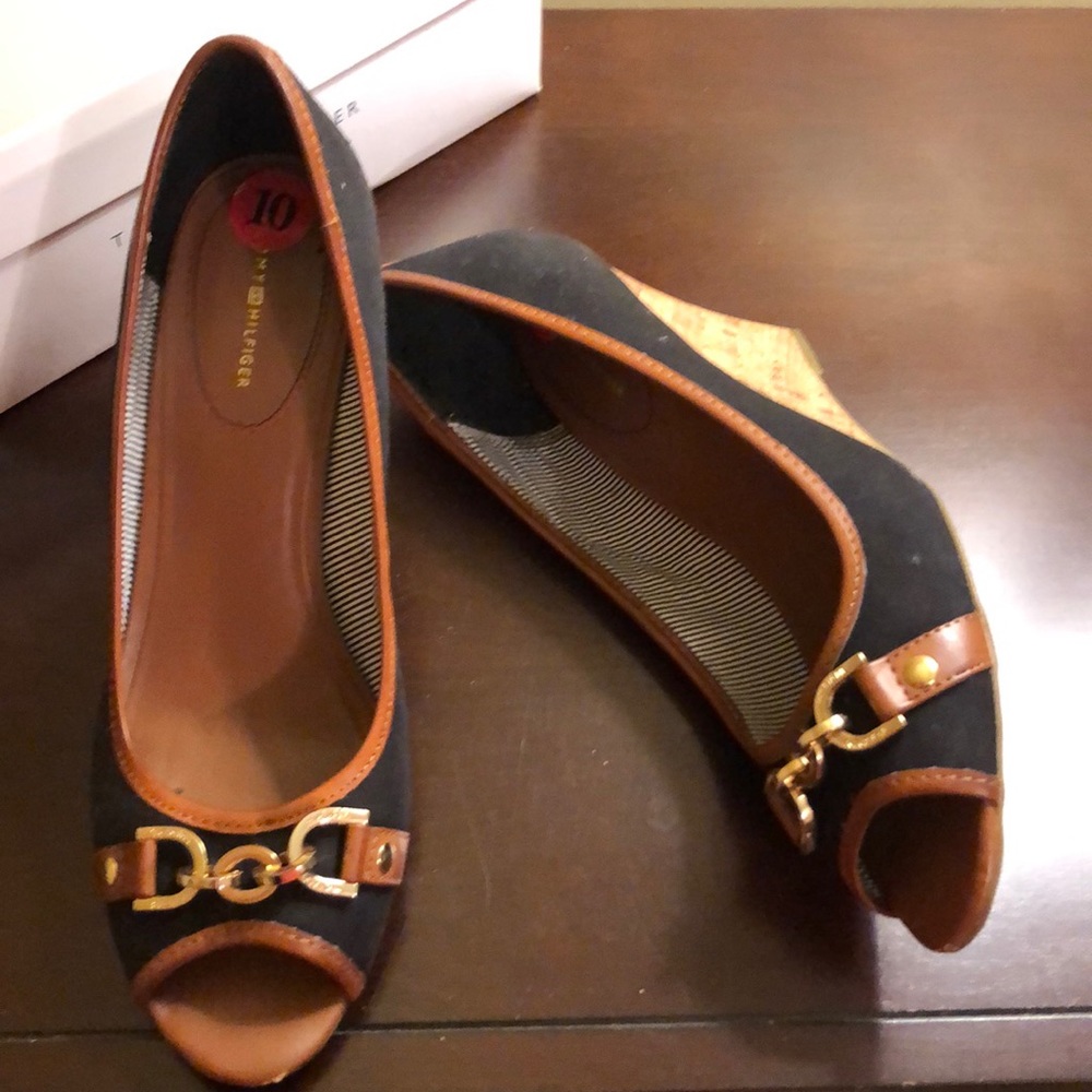 Tommy Hilfiger Black/Brown wedge